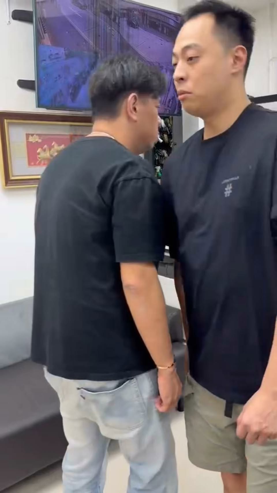 夜更司機同車行老闆＝業界歡喜冤家🤣 封面